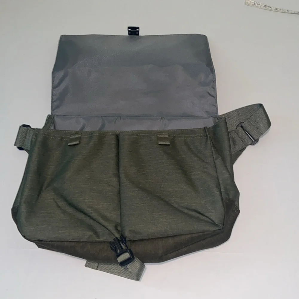 The North Face Green Satchel Messenger Outdoor Bag.